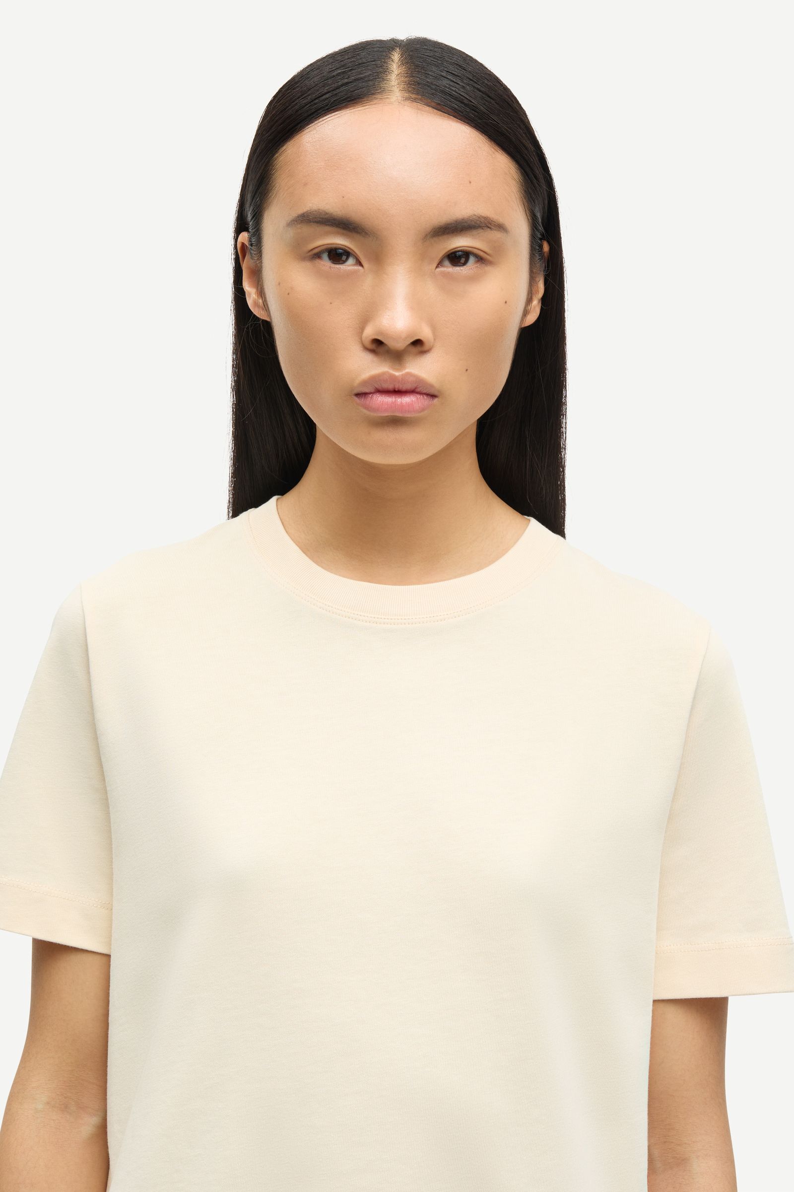 11306_F00012400-CLR000289-02-