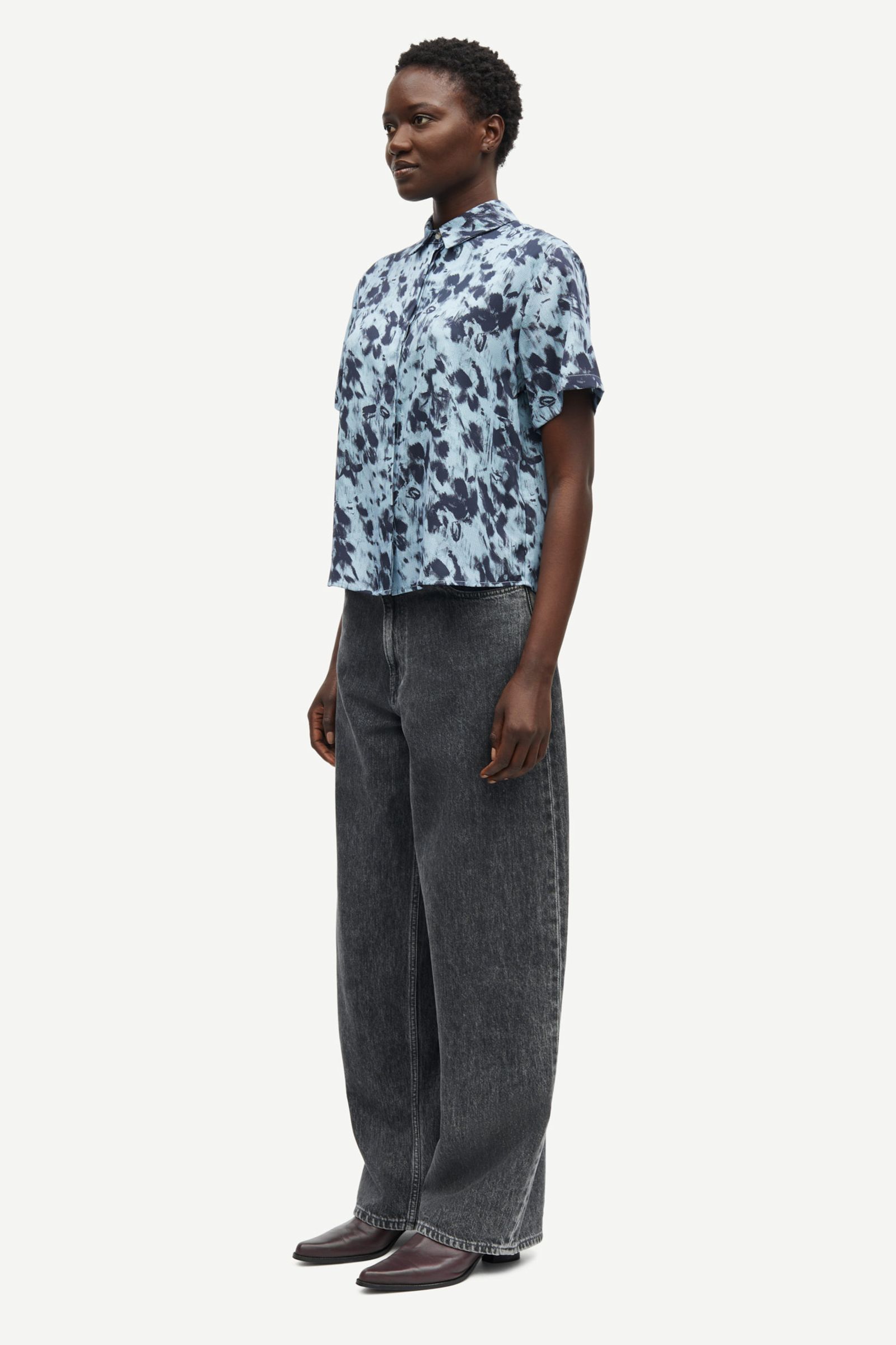 シャツ IONSEOUL ION Flower Shirt (2color) JE1045 flower 韓国 IONSEOUL(アイオンソウル) - 海外通販のBUYMA