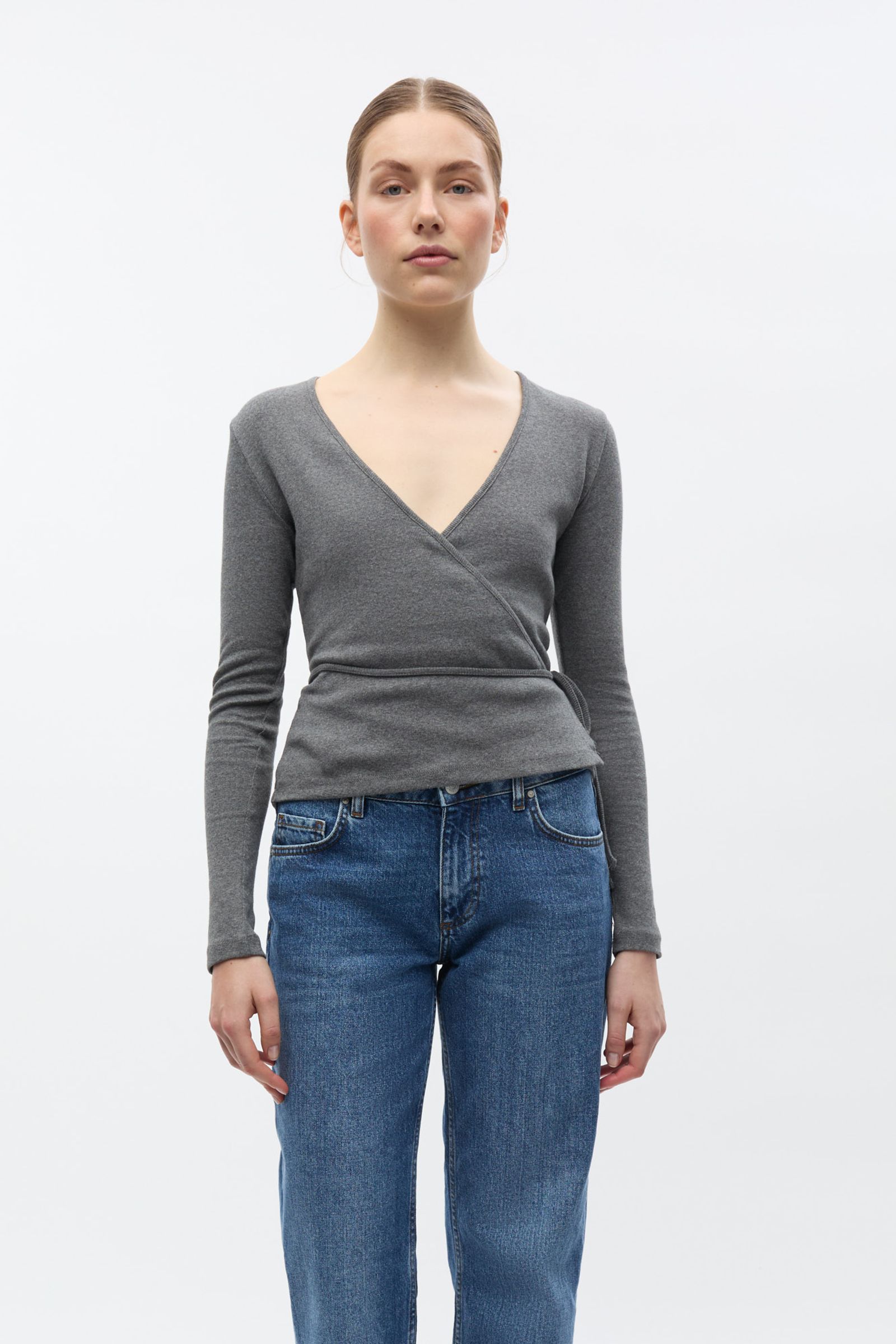 Enally Ls V-N Tee