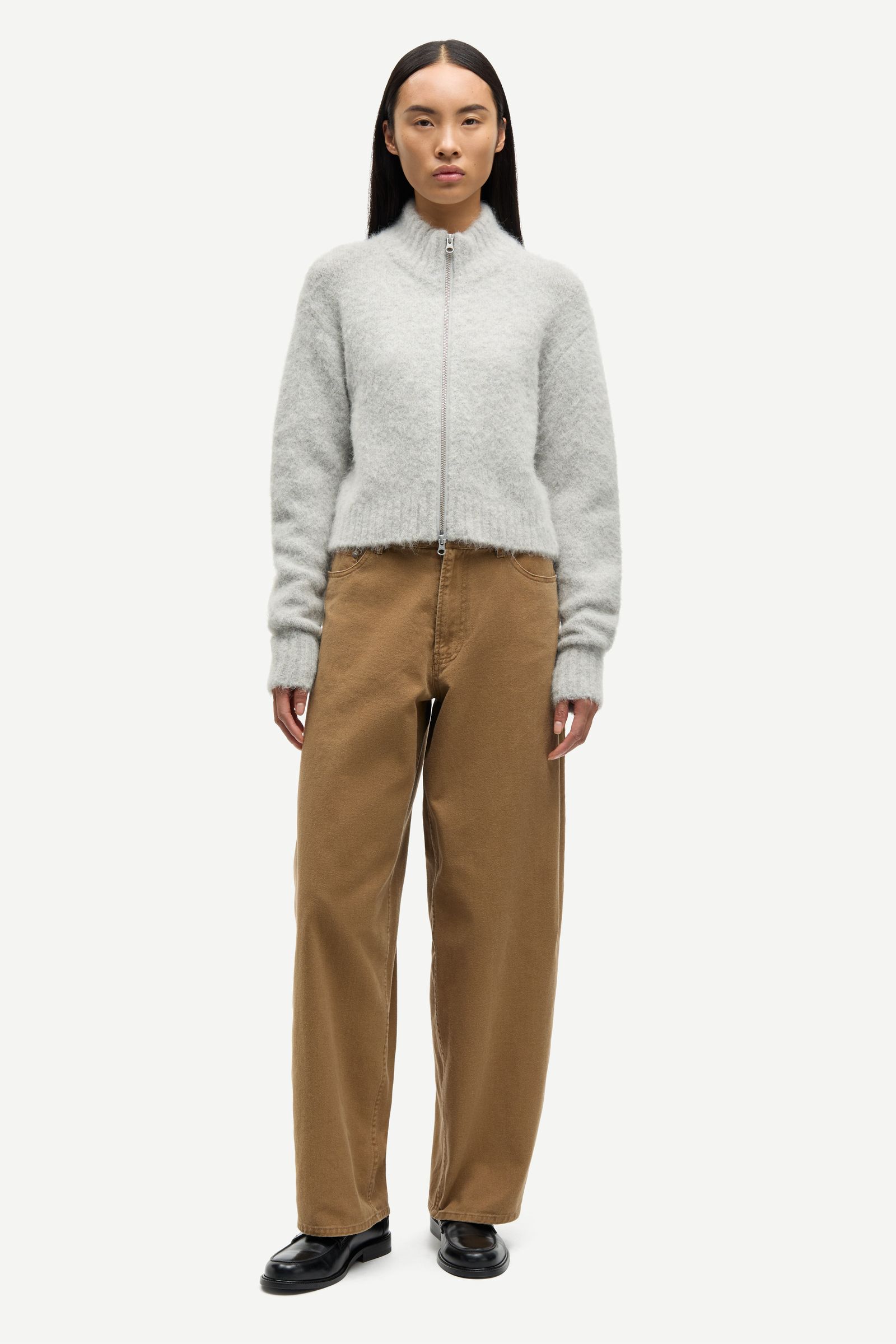 19185_F24400072-CLR000657-05-