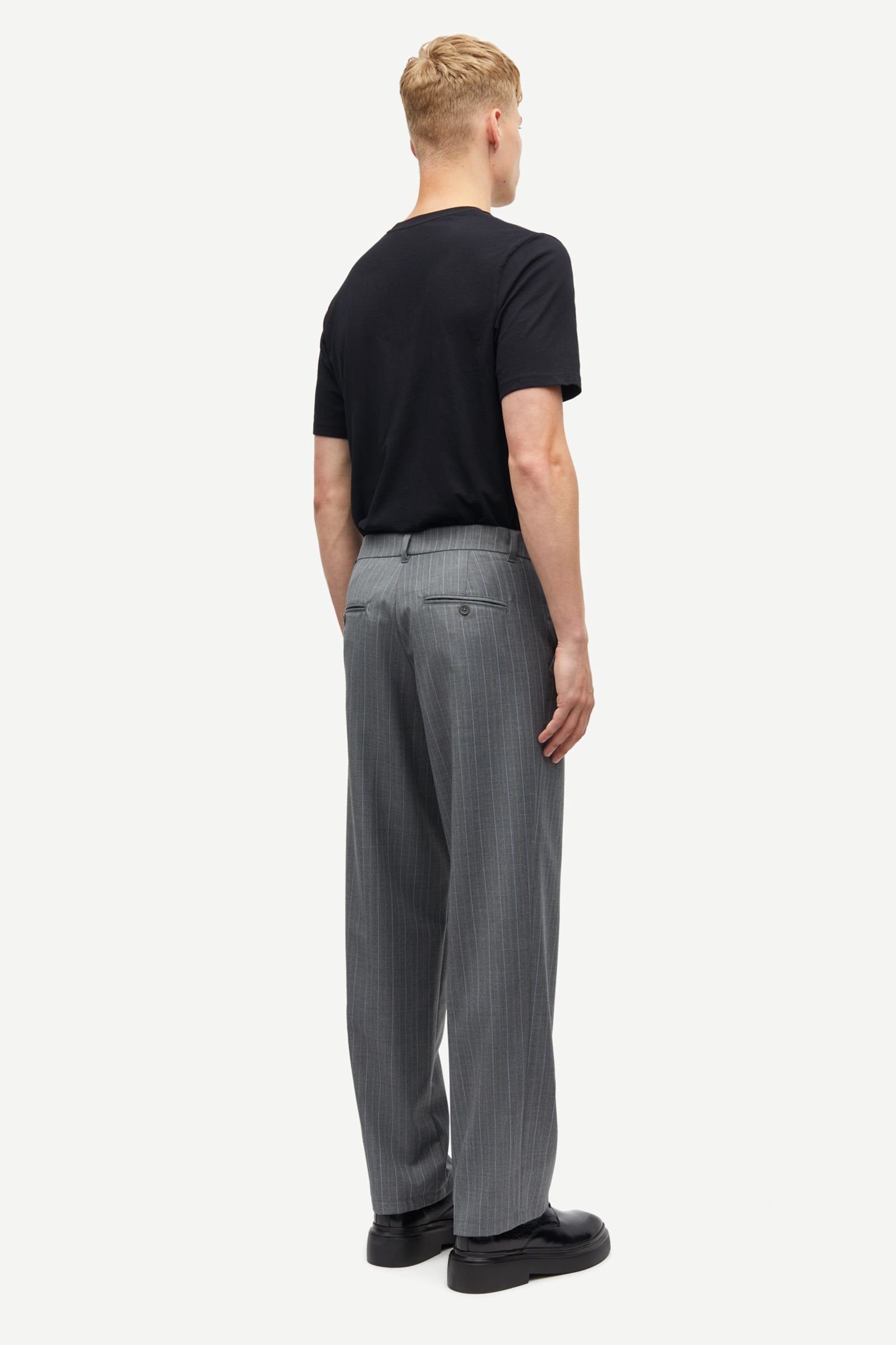 CLUBHAUS Tailored Trousers Shadow M 新品 Sportmax -Leg Tailored Trousers With High Waist | THE LIST