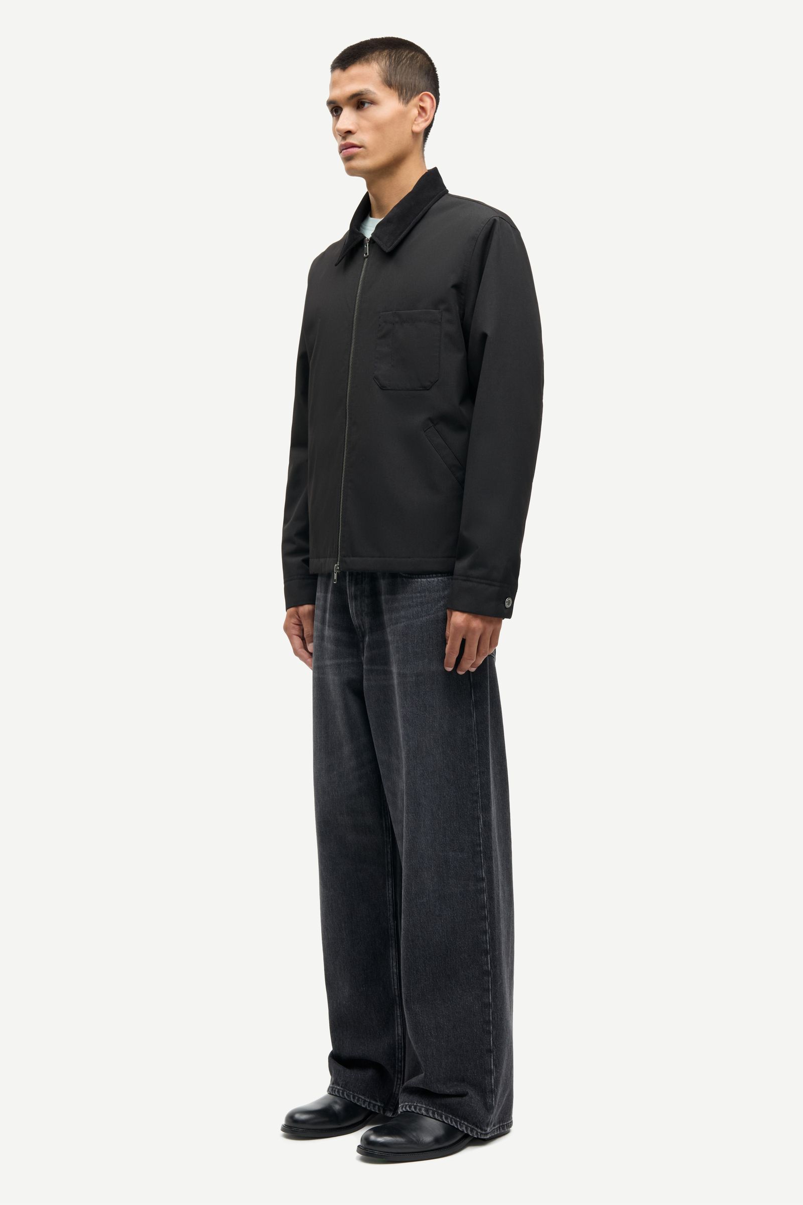 21600_M25300080-CLR000021-04-