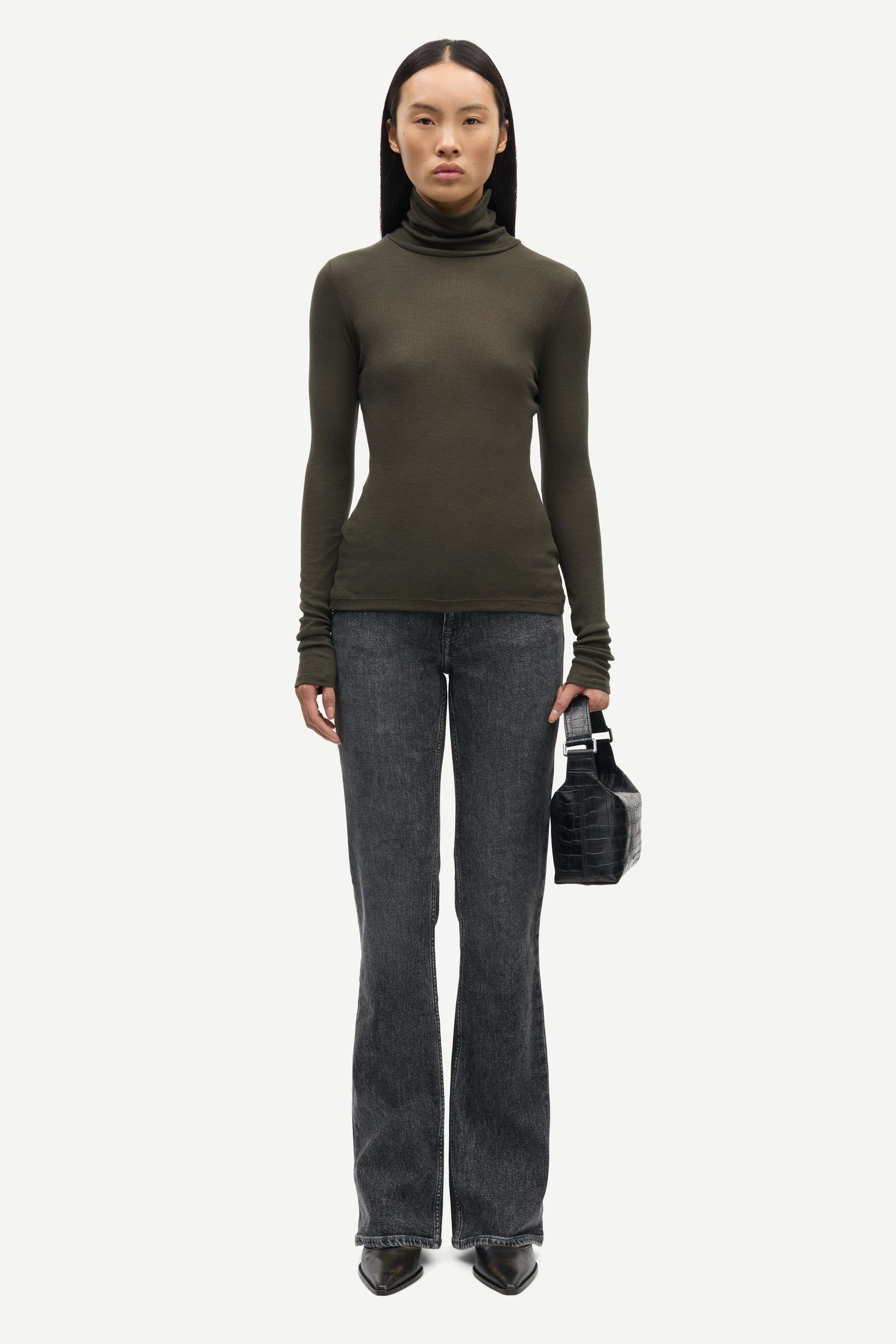 21615_F25400156-CLR002485-01-